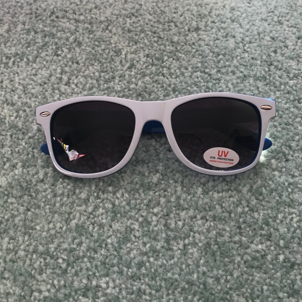 Phillies Chevrolet sunglasses